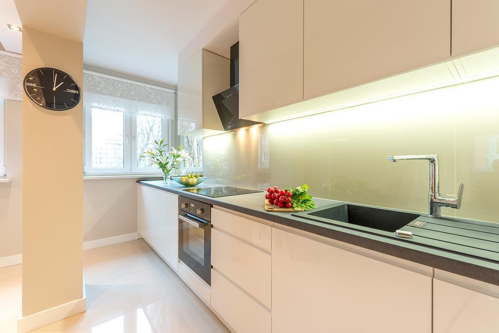 ורשה P&O Apartments Emilii Plater מראה חיצוני תמונה