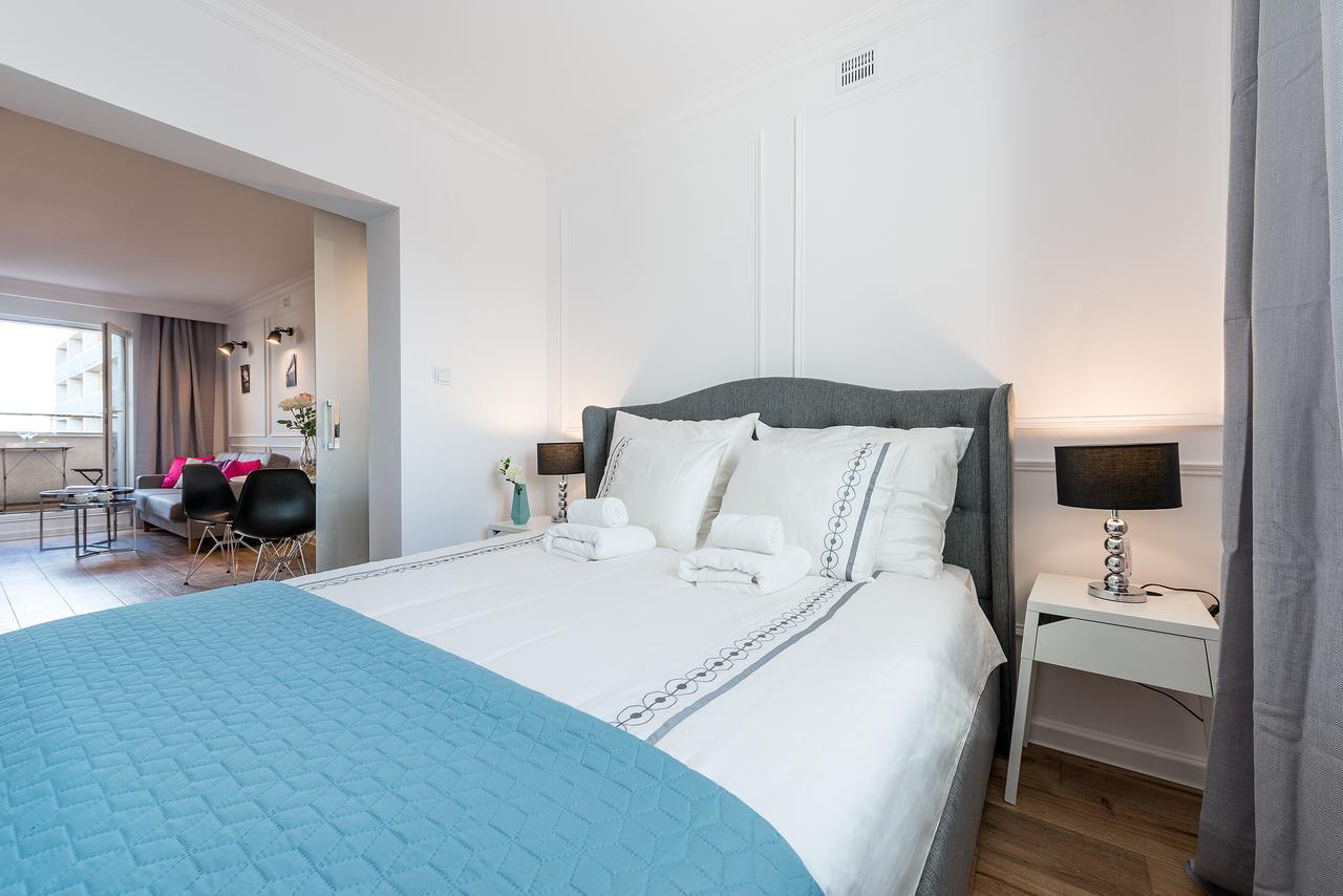 ורשה P&O Apartments Emilii Plater מראה חיצוני תמונה