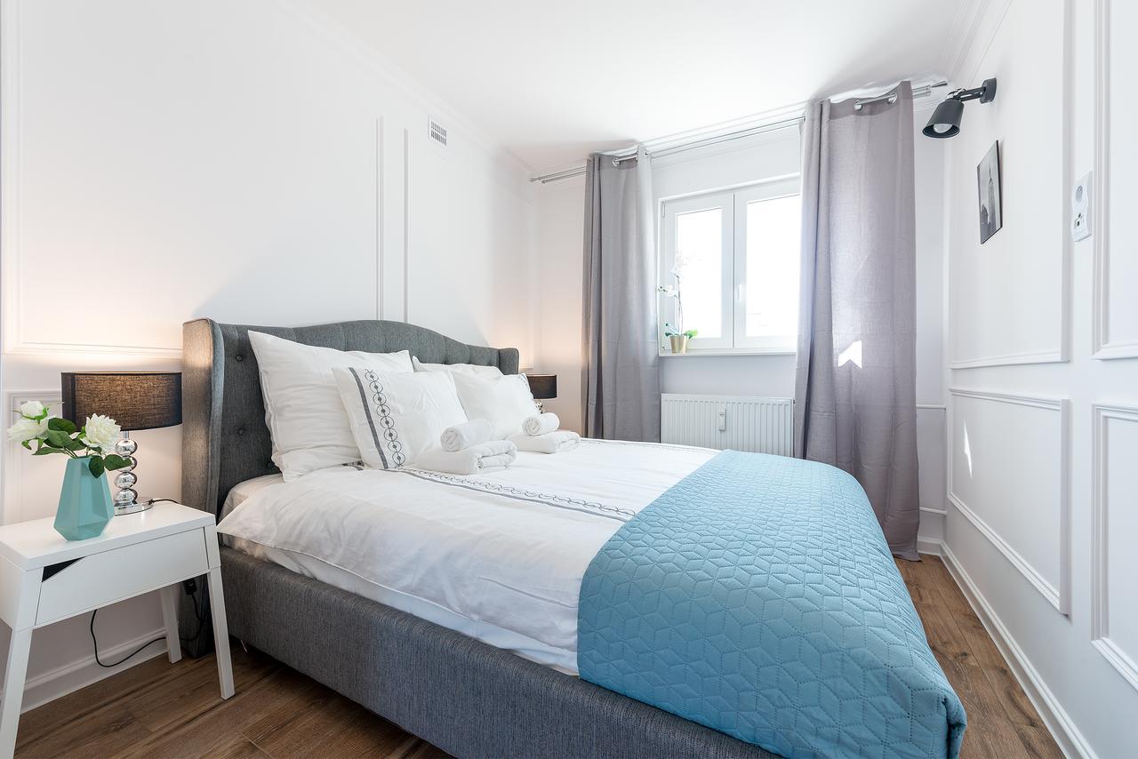 ורשה P&O Apartments Emilii Plater מראה חיצוני תמונה